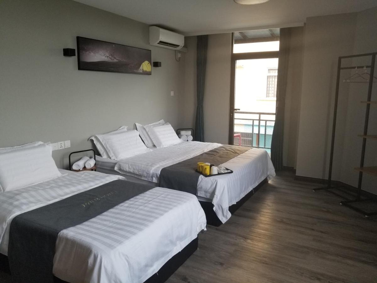 Paly Hotel 셈포르나 외부 사진
